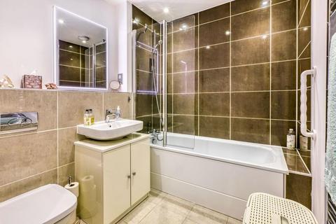 Flat 7, Chambord House Queenswood Crescent, Englefield Green, Egham, TW20 0AT