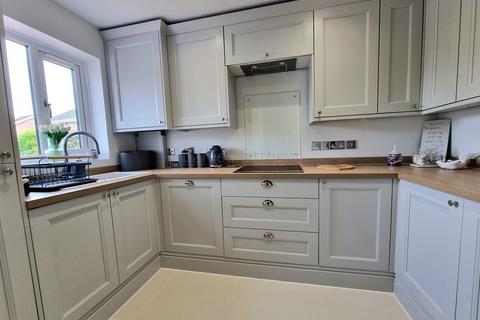 3 bedroom detached house for sale, Llys Pentre, Broadlands, Bridgend, Mid Glamorgan. CF31 5DY
