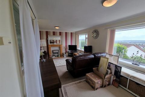 3 bedroom detached house for sale - Chantal Avenue, Pen-Y-Fai, Bridgend