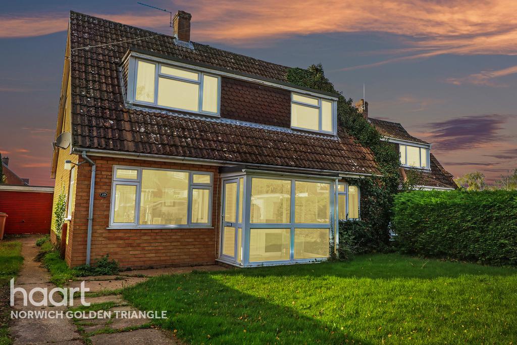 Marlingford Way, Easton 3 bed chalet £220,000