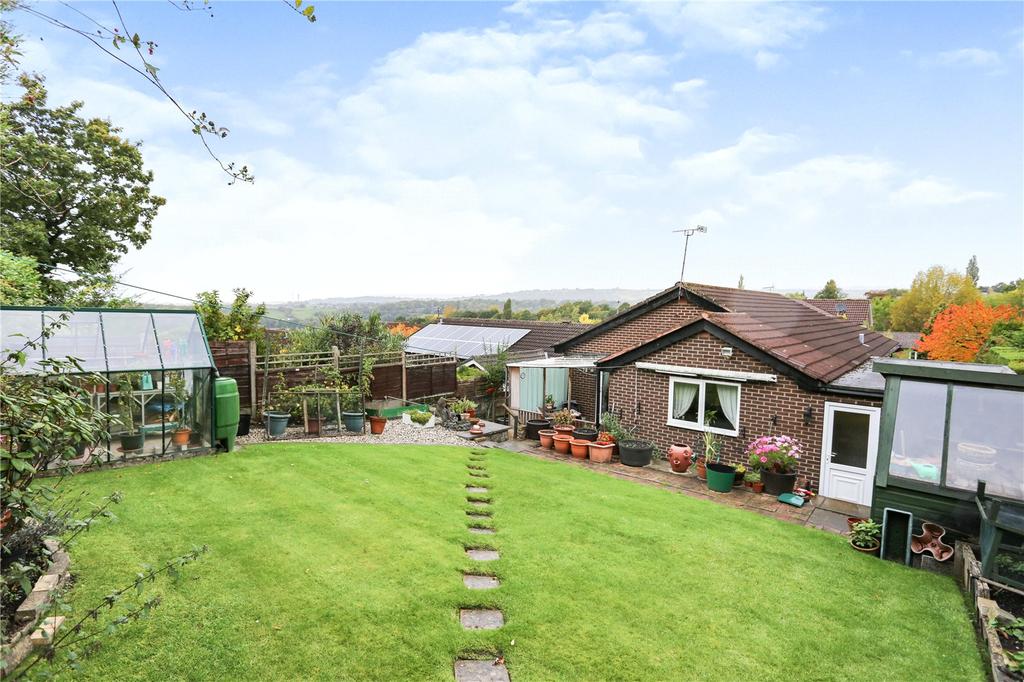 Reynolds Drive, Marple Bridge, SK6 3 bed bungalow £380,000