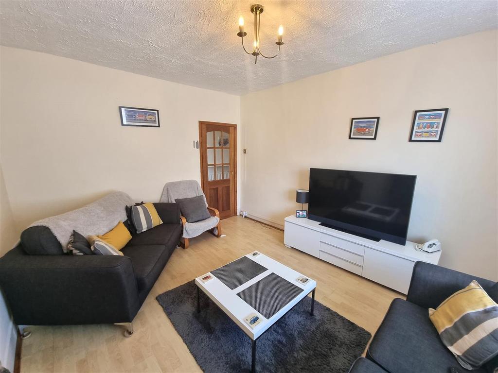 Park Street, Bridgend 2 bed property £129,950