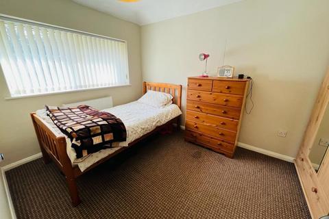 28 Bowthorpe Close, Northampton, NN3 3EJ
