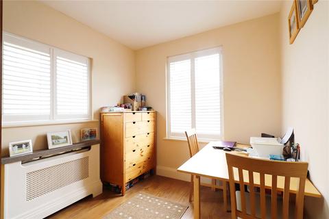 4 North Close, Bexleyheath, DA6 8HE