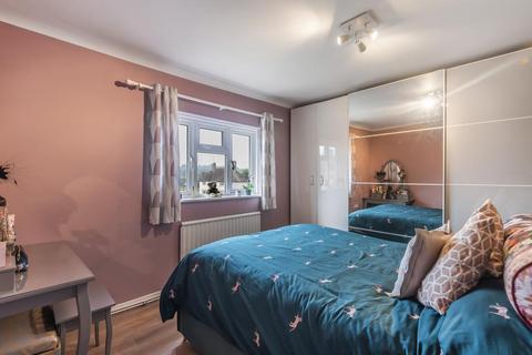 26 Amberley Road, Milford, Godalming, GU8 5ED