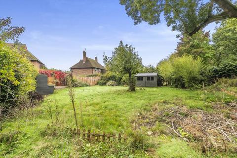 26 Amberley Road, Milford, Godalming, GU8 5ED