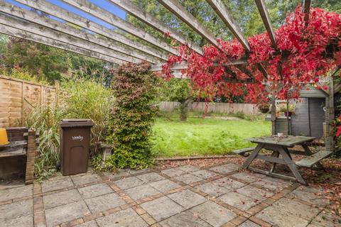 26 Amberley Road, Milford, Godalming, GU8 5ED