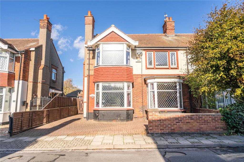 Remillo Avenue, Grimsby... 3 bed semidetached house £139,950