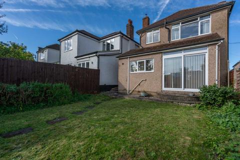 13 Heath Close, Hemel Hempstead, HP1 1TU