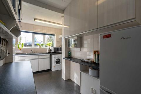 13 Heath Close, Hemel Hempstead, HP1 1TU