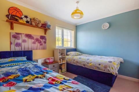 1 Carbonel Close, Basingstoke, RG23 8HR