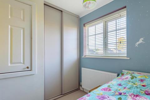 1 Carbonel Close, Basingstoke, RG23 8HR