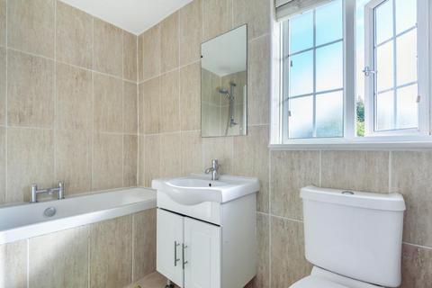 1 Carbonel Close, Basingstoke, RG23 8HR