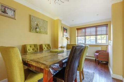 1 Carbonel Close, Basingstoke, RG23 8HR