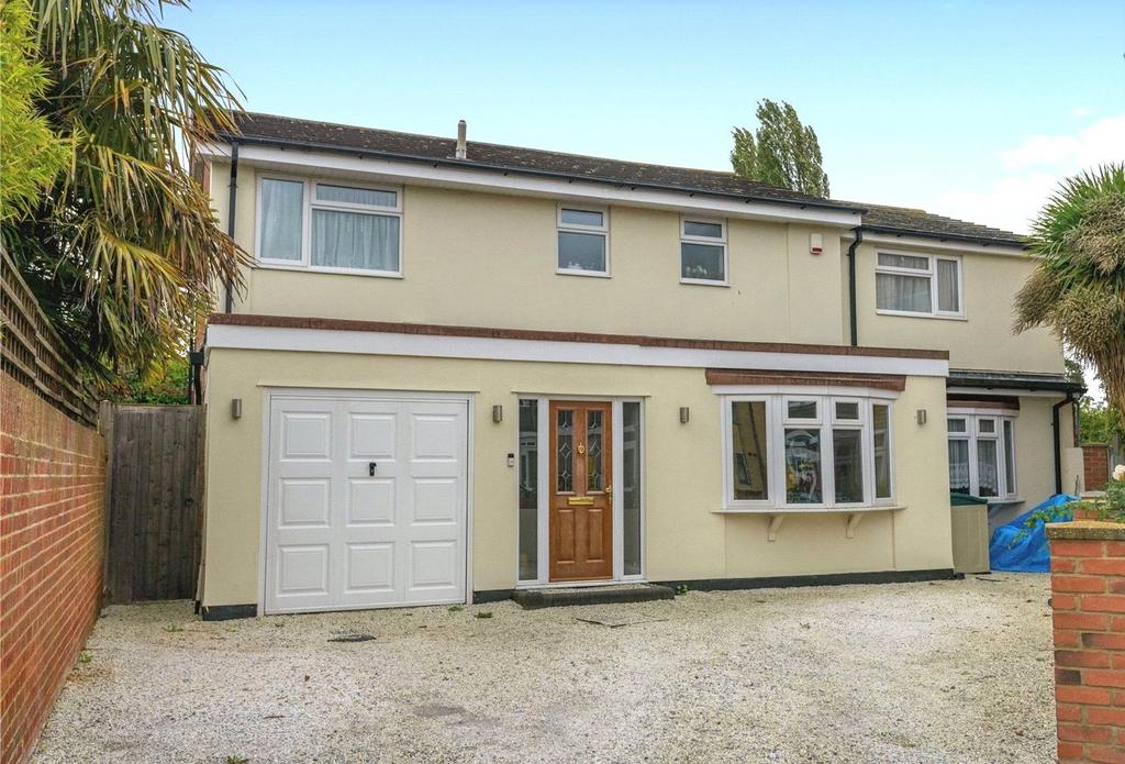 Barnstaple Road, Thorpe Bay, Essex, SS1 6 bed detached house £650,000