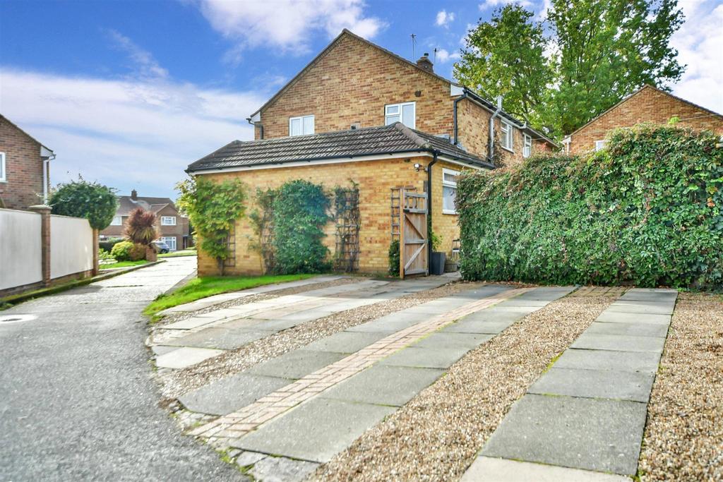 Driveway/Parking