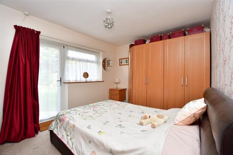 23 Elmhurst, Belvedere, DA17 5PH