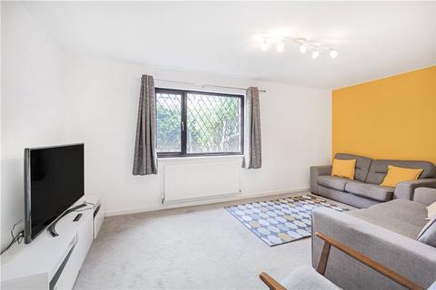3 bedroom terraced house to rent, Burbage Close, London, SE1
