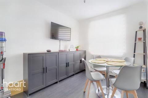 102b Buxton Road, London, E15 1QX