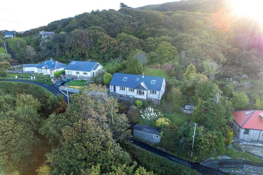 Awel Y Mor, Ffordd y Bryn, Friog, LL38 2HX 5 bed detached house for