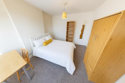 5 bedroom semi-detached house to rent, 57 Burford Road, Forest Fields, Nottingham, NG7 6BB