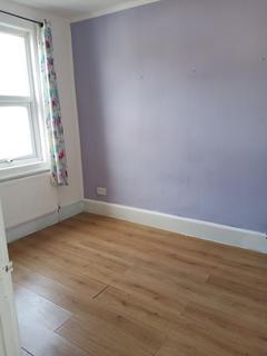 2 bedroom terraced house to rent, Helena Road, London, E13