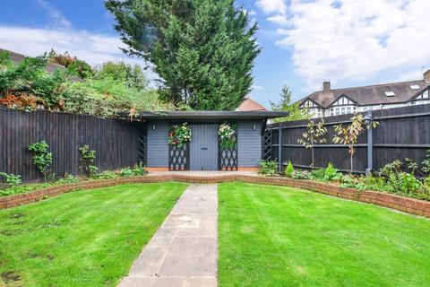 3 bedroom detached bungalow for sale - Stokes Road, Shirley, Surrey
