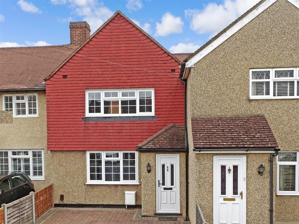 Lindsay Road, Worcester Park, Surrey 3 bed terraced house £575,000