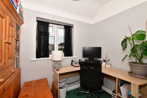36 Lindsay Road, Worcester Park, KT4 8LE