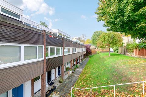 38 Kitley Gardens, London, SE19 2RY
