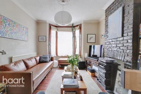 106 Pearcroft Road, London, E11 4DR