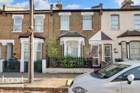 106 Pearcroft Road, London, E11 4DR