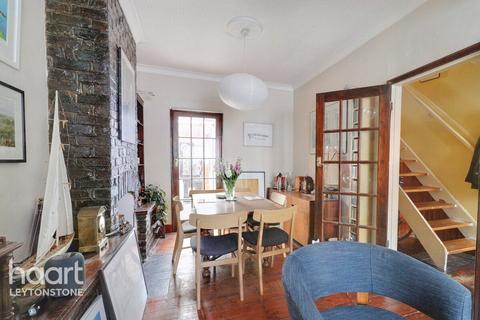106 Pearcroft Road, London, E11 4DR