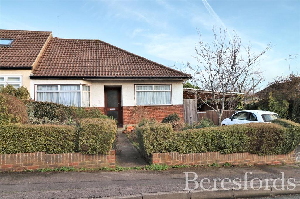 Ridgeway, Ingatestone, CM4 2 bed bungalow £495,000