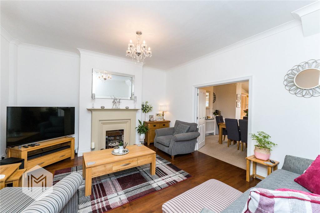 Turton Road, Bradshaw, Bolton, BL2 2 bed terraced house £190,000