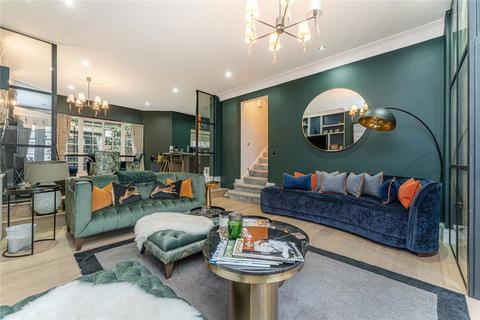 46 Hyde Park Gardens Mews, London, W2 2NX