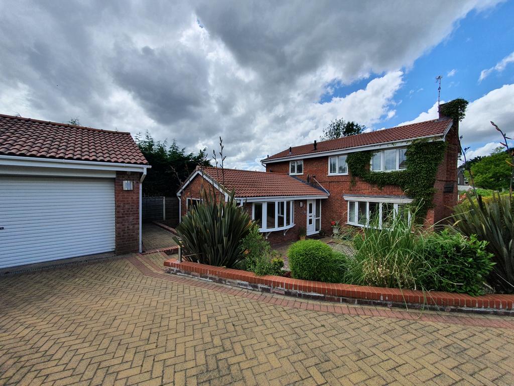 Petrel Close, Rochdale, OL11 4 bed detached house for sale £550,000