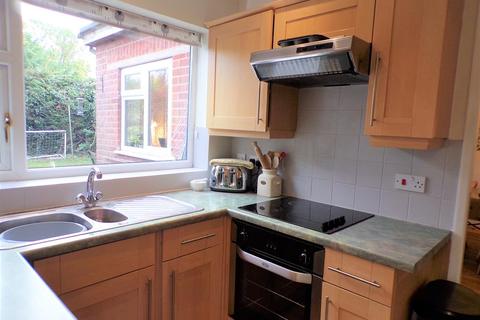 3 bedroom semi-detached house for sale - Eastfield Road, Louth, LN11 7AR