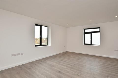 1 bedroom flat for sale - The Haven, South Coast Road, Peacehaven, East Sussex