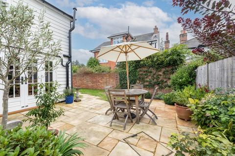 11 George Lane, Bromley, BR2 7LG