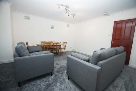 2 bedroom flat to rent - CARDIGAN ROAD, HEADINGLEY, LEEDS, LS6 3AE