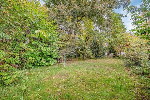 59 Blakes Lane, New Malden, KT3 6NS