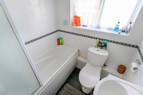 16 Steward Close, Cheshunt, Waltham Cross, EN8 8UW