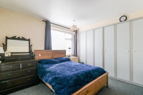16 Steward Close, Cheshunt, Waltham Cross, EN8 8UW