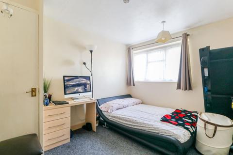 16 Steward Close, Cheshunt, Waltham Cross, EN8 8UW