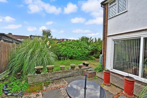 3 bedroom end of terrace house for sale - Field Close, London