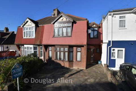 4 bedroom semi-detached house for sale, Lakeside Avenue, Ilford, Essex