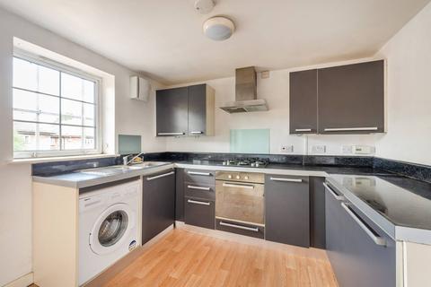 Flat 20, Springfield Court Springfield Road, Kingston Upon Thames, KT1 2SB