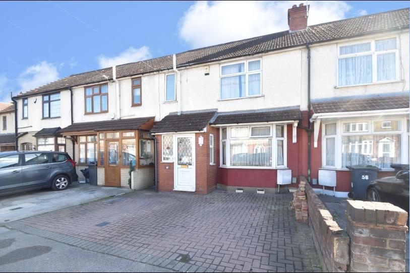 Waller Avenue, Luton 3 bed terraced house £315,000
