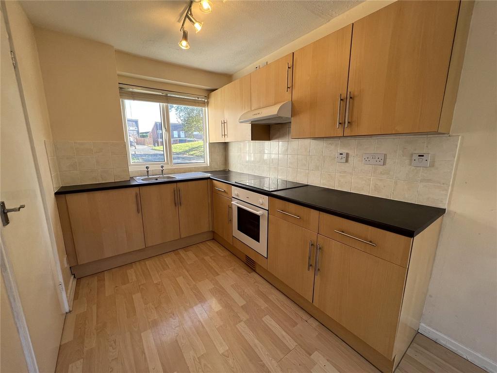 Quinton Close, Redditch, Worcestershire, B98 2 bed terraced house £